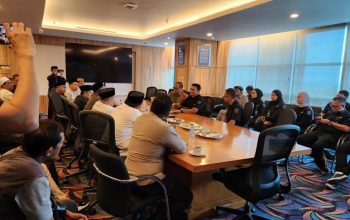 BOIKOT TRANS7: Santri Lawan Stigma Kapitalistik Media, Ta’dzim Bukan Transaksi Amplop!