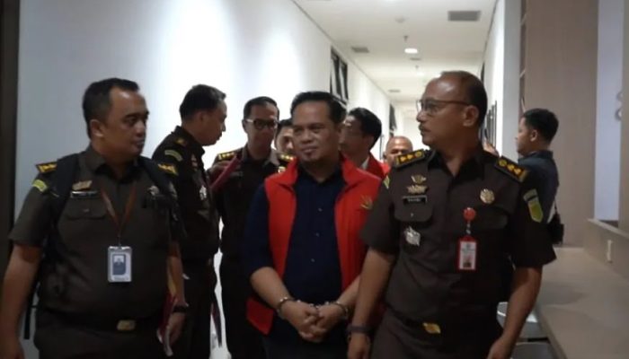 Rugikan Negara Rp20 Miliar, Eks Sekwan dan Wakil Ketua DPRD Bekasi Jadi Tersangka Korupsi Tunjangan Perumahan